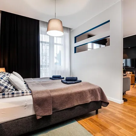 Apartment Black&white *