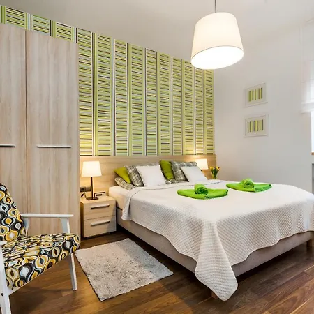 Black&white Free Parking Gdynia