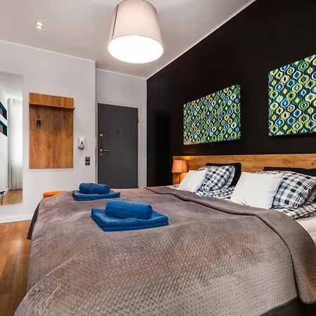 Black&white Free Parking