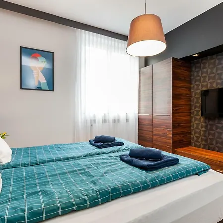 Apartament Black&white Free Parking Gdynia