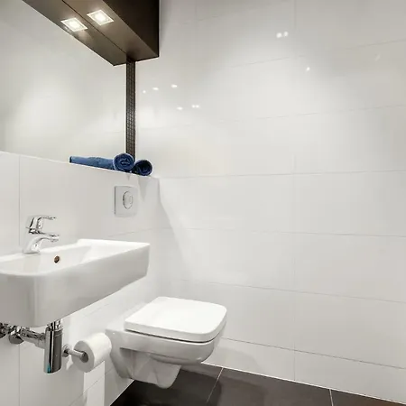Apartment Black&white Free Parking Gdynia